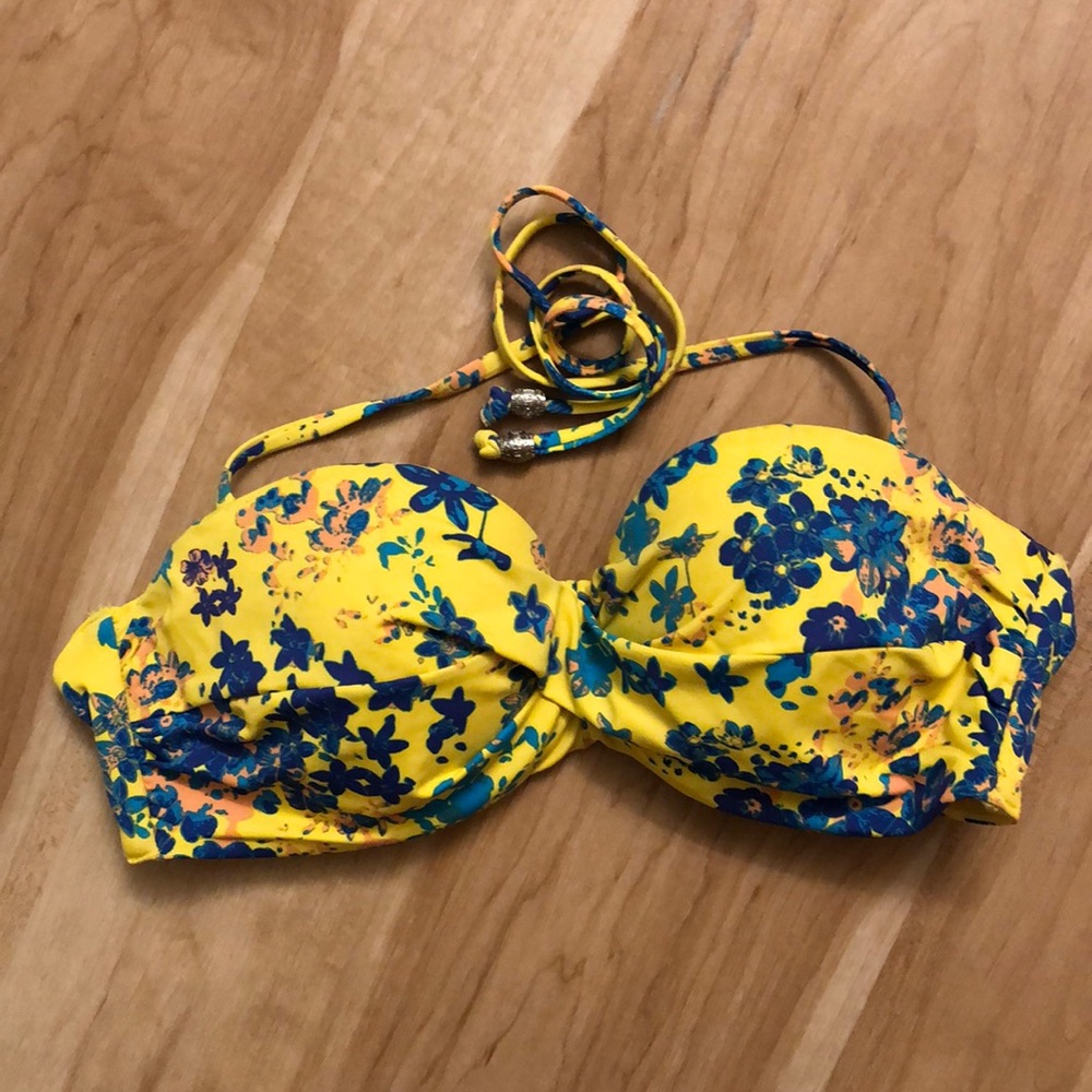 Bikini swim top